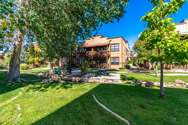 $145,000 | 2353 Quarter Horse Trail, Unit 238, Overgaard, AZ 85933