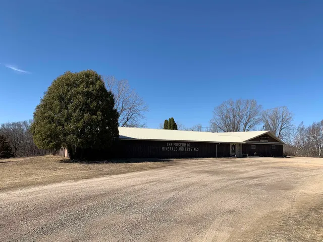 $350,000 | 4228 Highway 23, Dodgeville, WI 53533