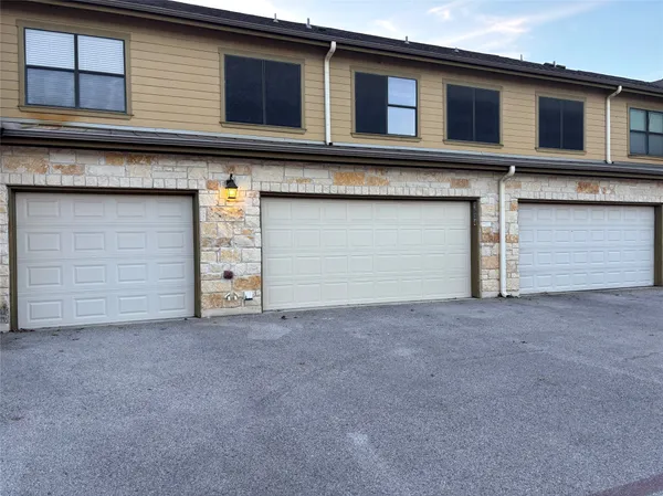 $229,000 | 2101 Town Centre Drive, Unit 1604, Round Rock, TX 78664