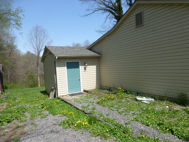 3519 Lyndhurst Road Stuarts Draft, VA 24477 - Photo 8 of 8 Gallery Image 8