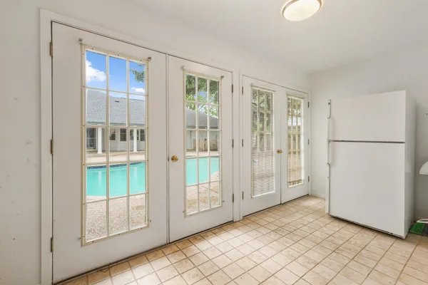 $949,999 | 6625 East Post Road, Kyle, TX 78640