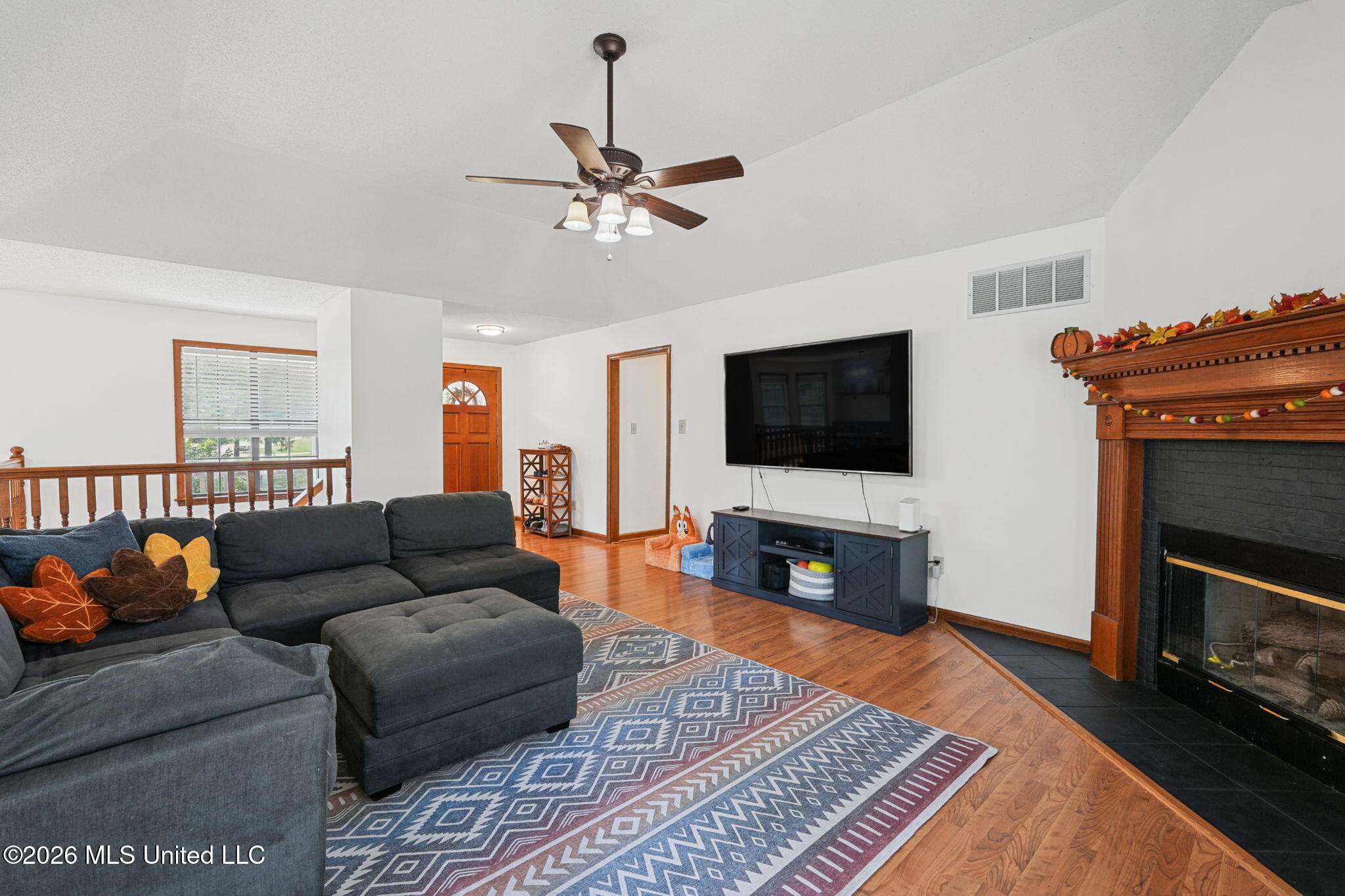 20-web-or-mls-4370 Bienville Rd-19