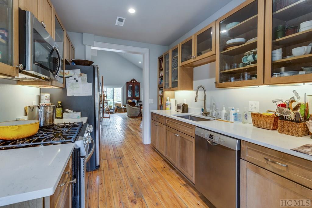 782 Dillard Road Highlands, NC 28741 - Photo 31 of 42 Gallery Image 31