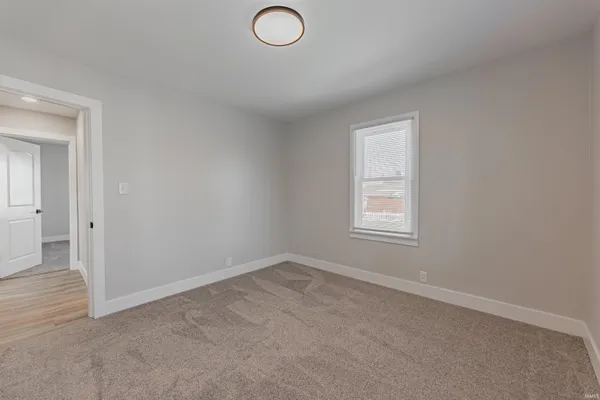 $1,295 | 20 South Villa Drive, Evansville, IN 47714