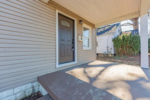 $1,295 | 20 South Villa Drive, Evansville, IN 47714
