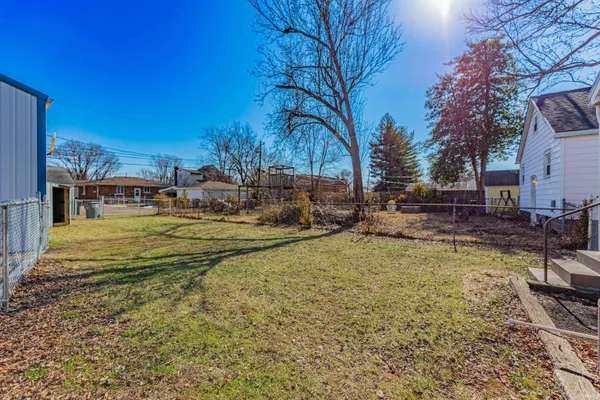 $1,295 | 20 South Villa Drive, Evansville, IN 47714