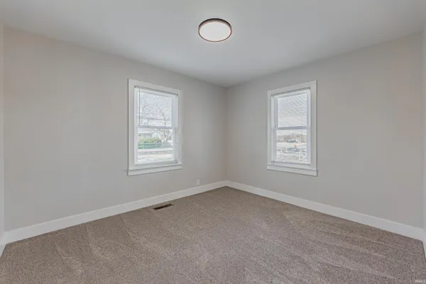 $1,295 | 20 South Villa Drive, Evansville, IN 47714