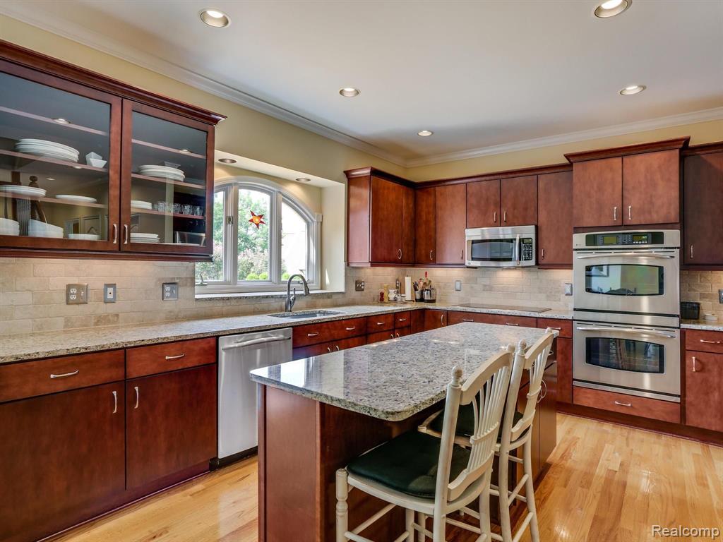 3632 Aynsley Drive Rochester Hills, MI 48306 - Photo 16 of 49