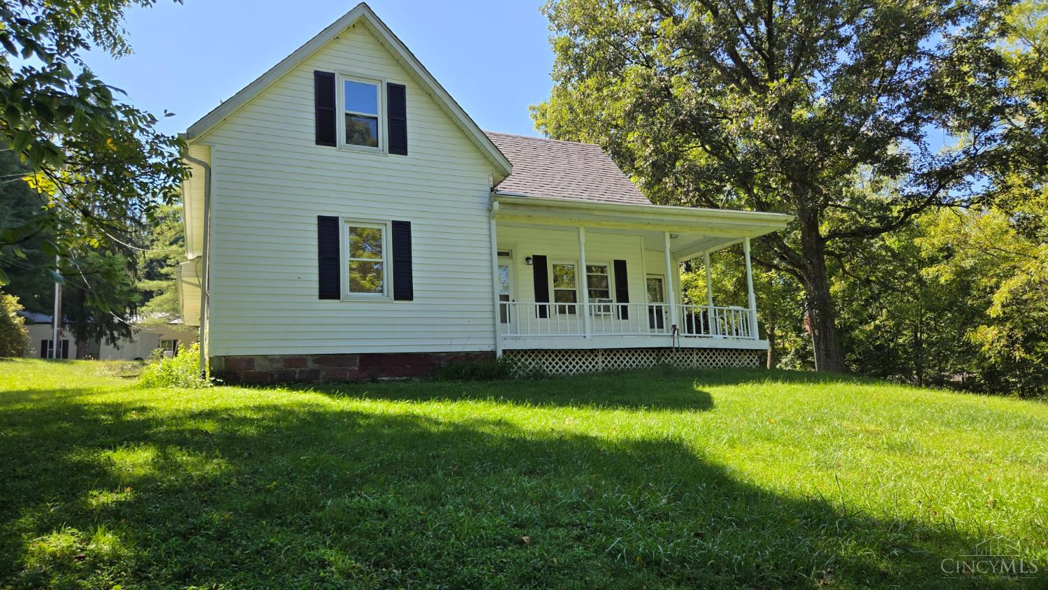 1542 Reeder Road Blanchester, OH 45107 - Photo 2 of 58 Gallery Image 2