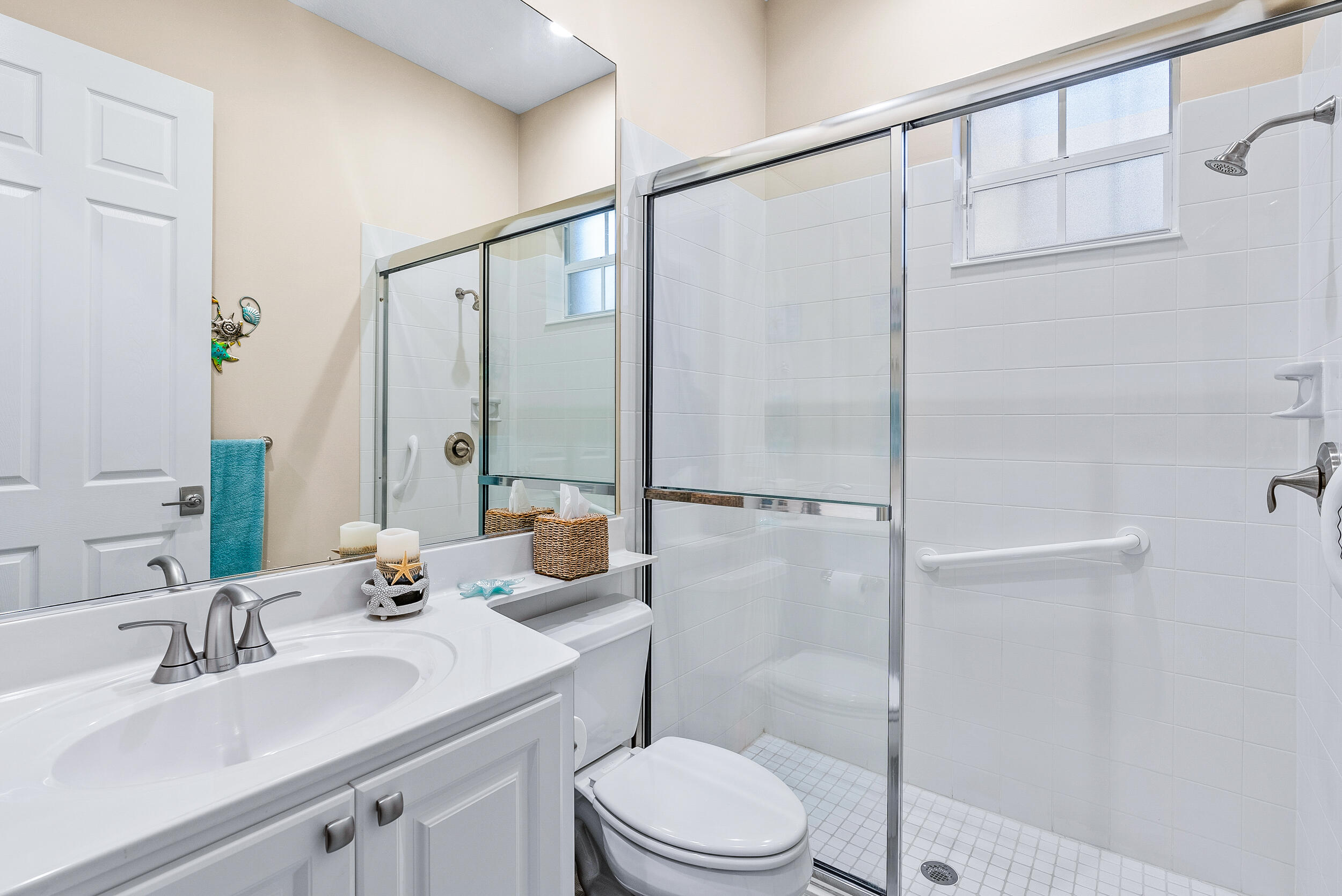 221 Florence Drive Jupiter, FL 33458 - Photo 18 of 28 Full Bath