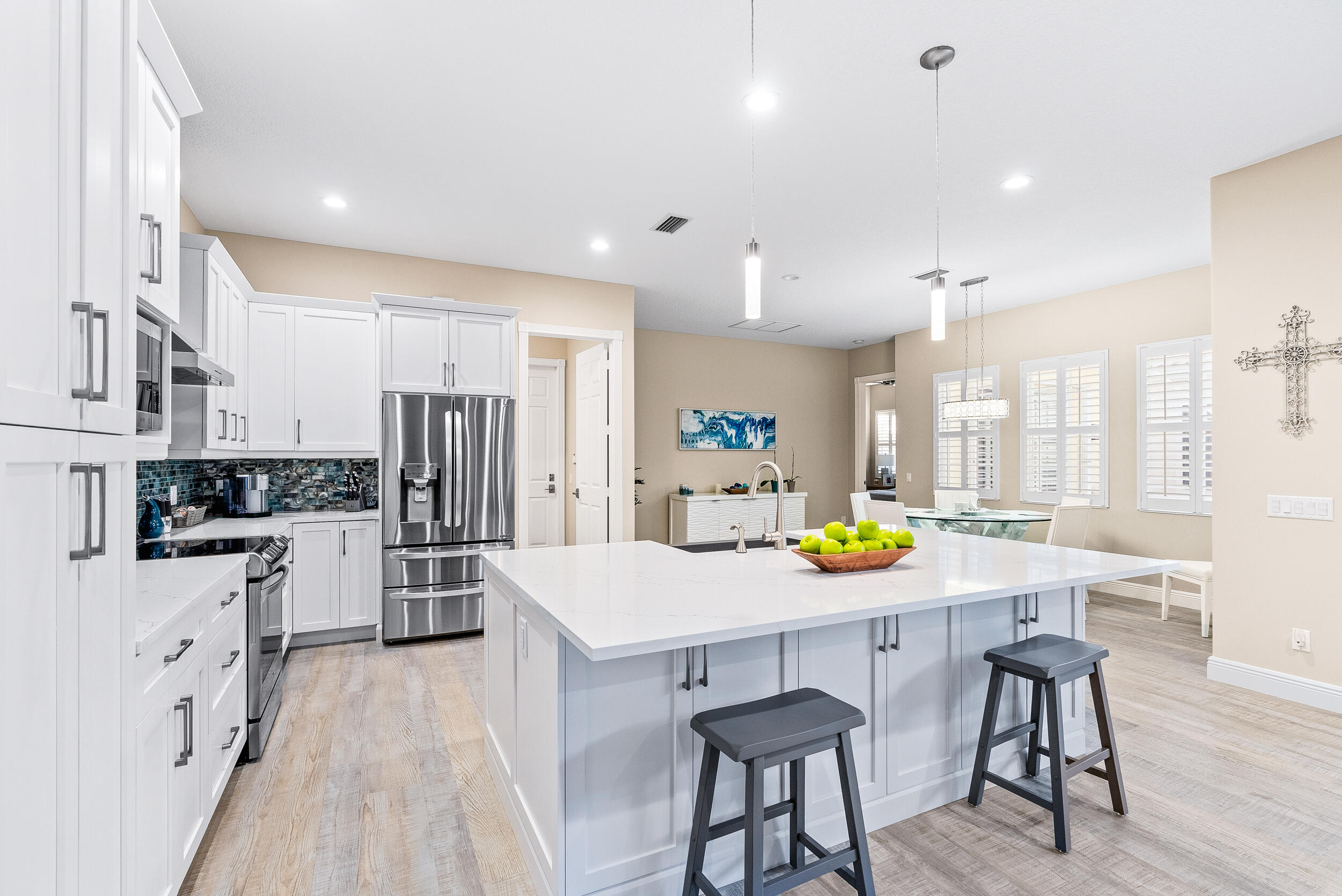 221 Florence Drive Jupiter, FL 33458 - Photo 2 of 28 Kitchen