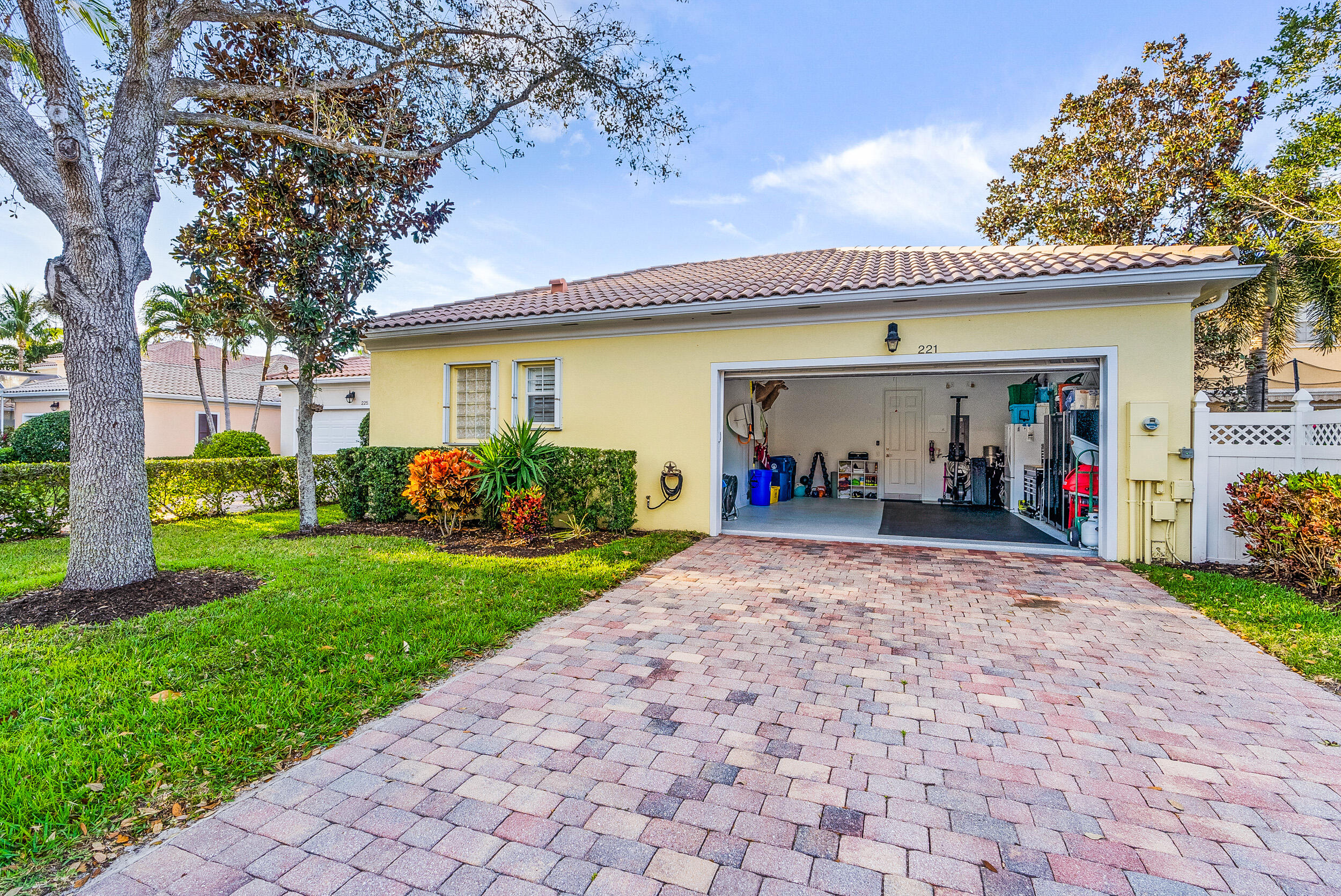 221 Florence Drive Jupiter, FL 33458 - Photo 28 of 28 Back Exterior