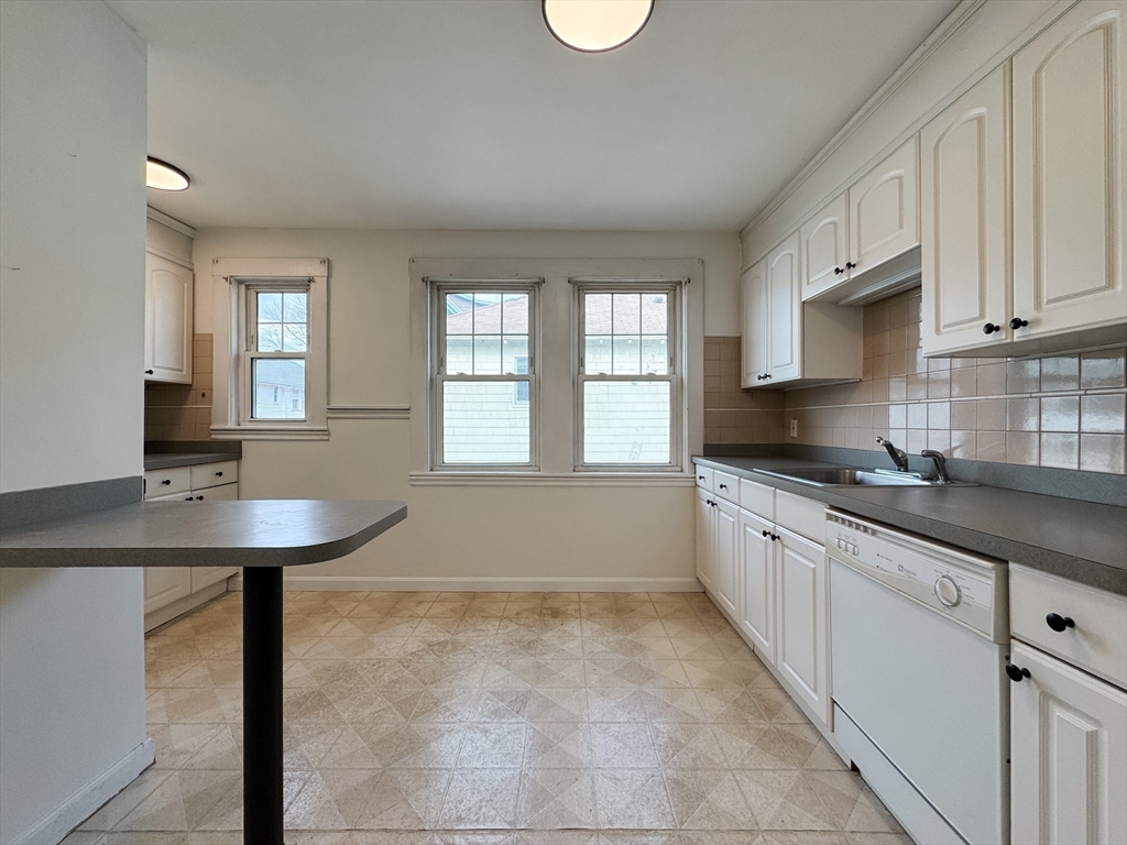 18 Wheelwright Road Medford, MA 02155 - Photo 13 of 18