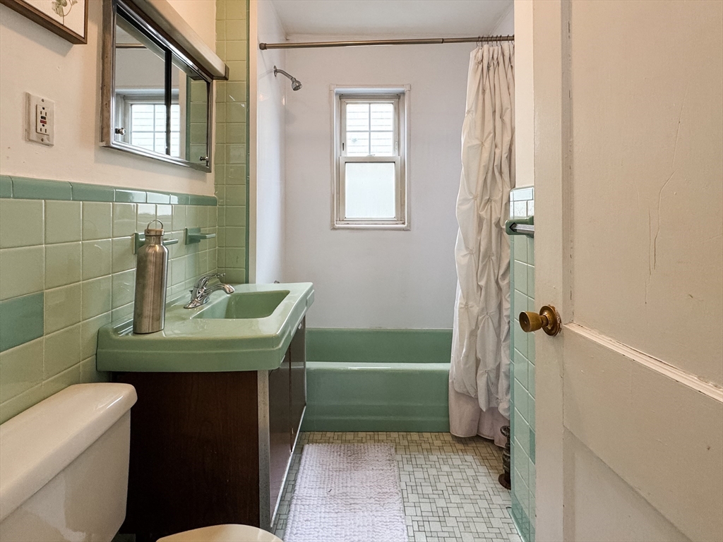 18 Wheelwright Road Medford, MA 02155 - Photo 10 of 18