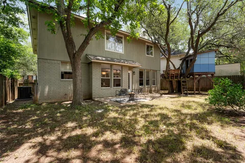 $584,000 | 7516 Windrush Drive, Austin, TX 78729