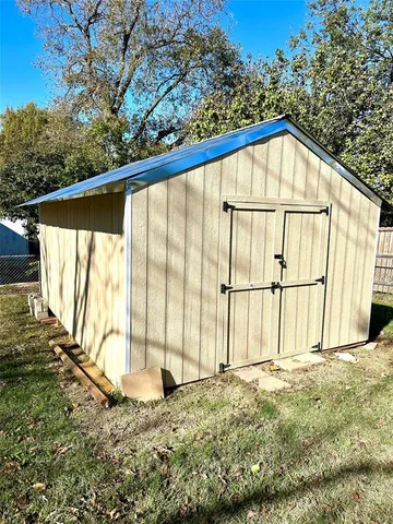 a view of a outdoor space