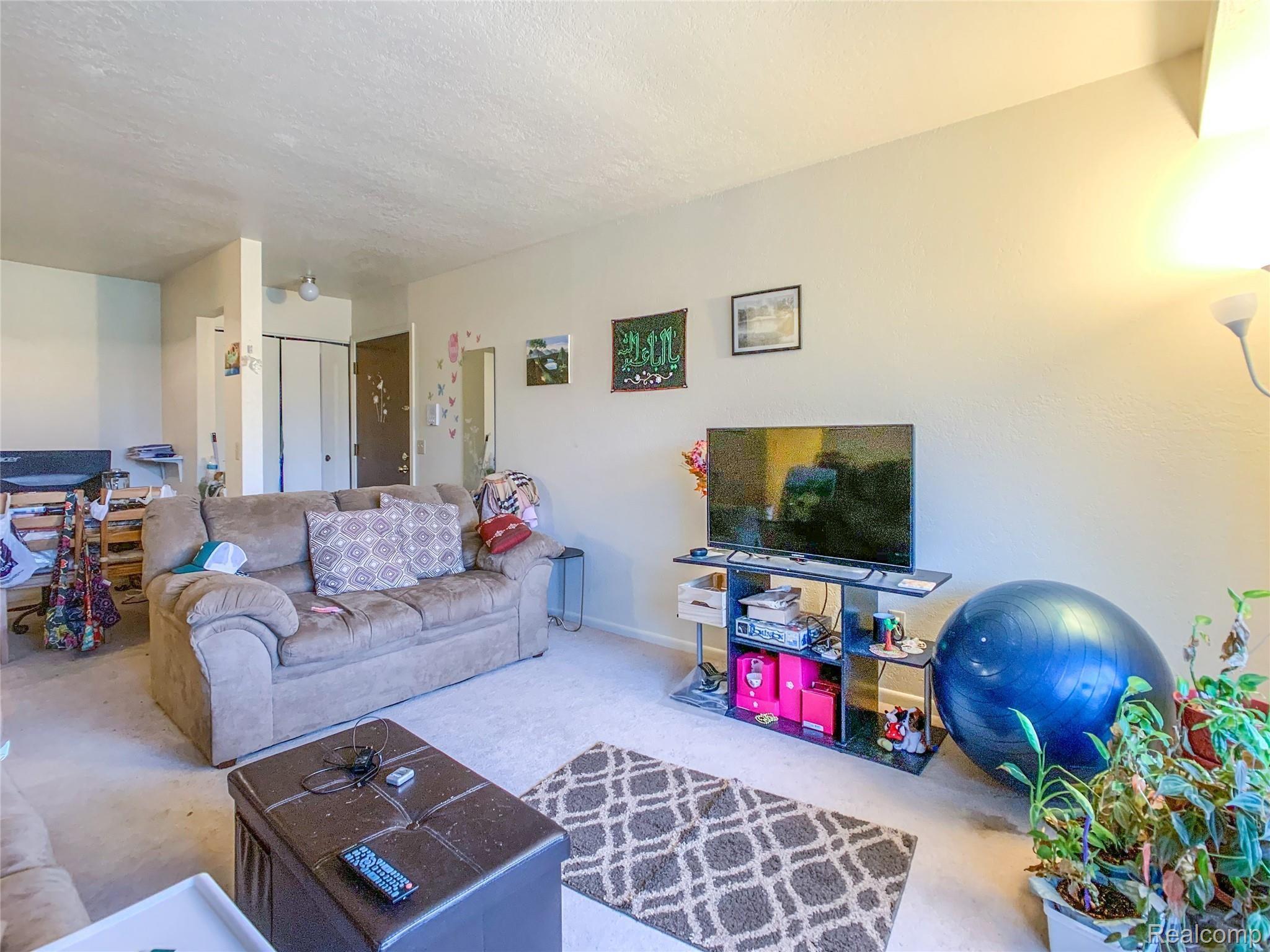 1727 Maple Ridge Road, Unit 13 Haslett, MI 48840 - Photo 30 of 33 1727 Maple Ridge Unit13 Meridian Twp MI-10.jpg