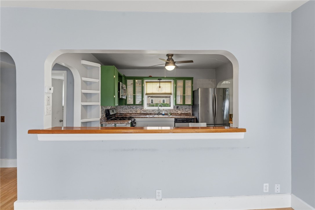 34 Intervale Road Cranston, RI 02910 - Photo 18 of 46