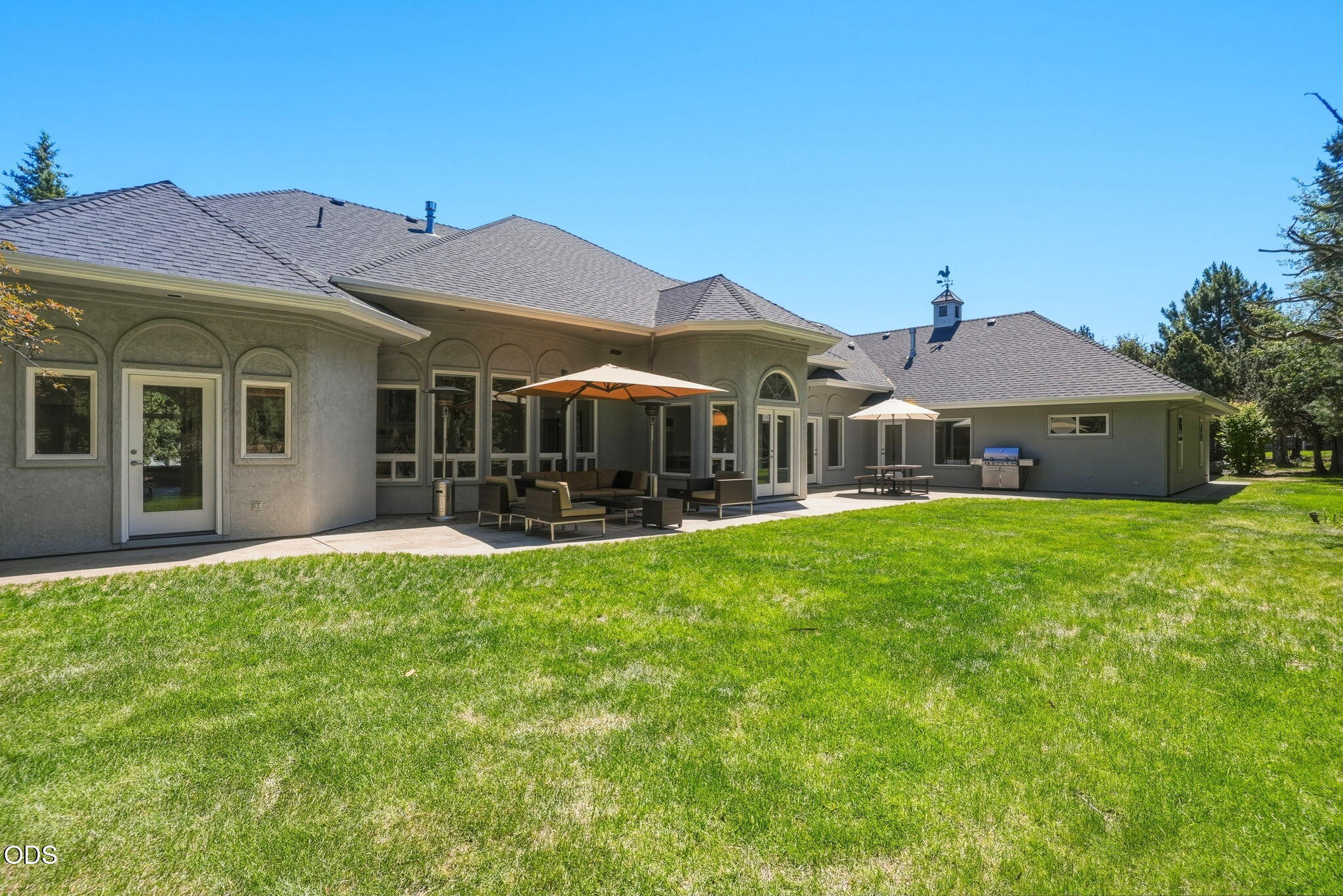 3729 Northwest Summerfield Road Bend, OR 97703 - Photo 59 of 72