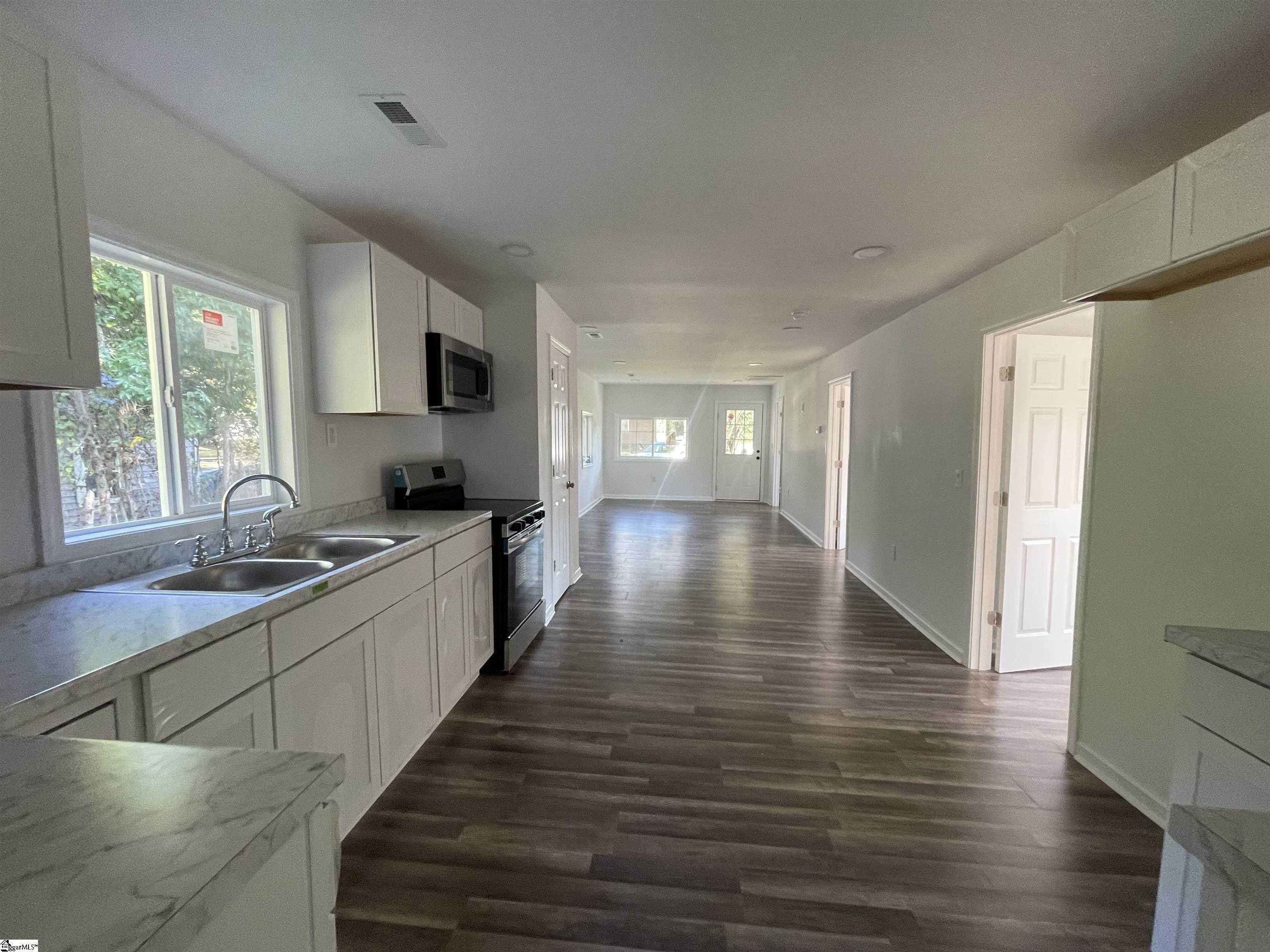 103 Mason Street Clinton, SC 29325 - Photo 4 of 17