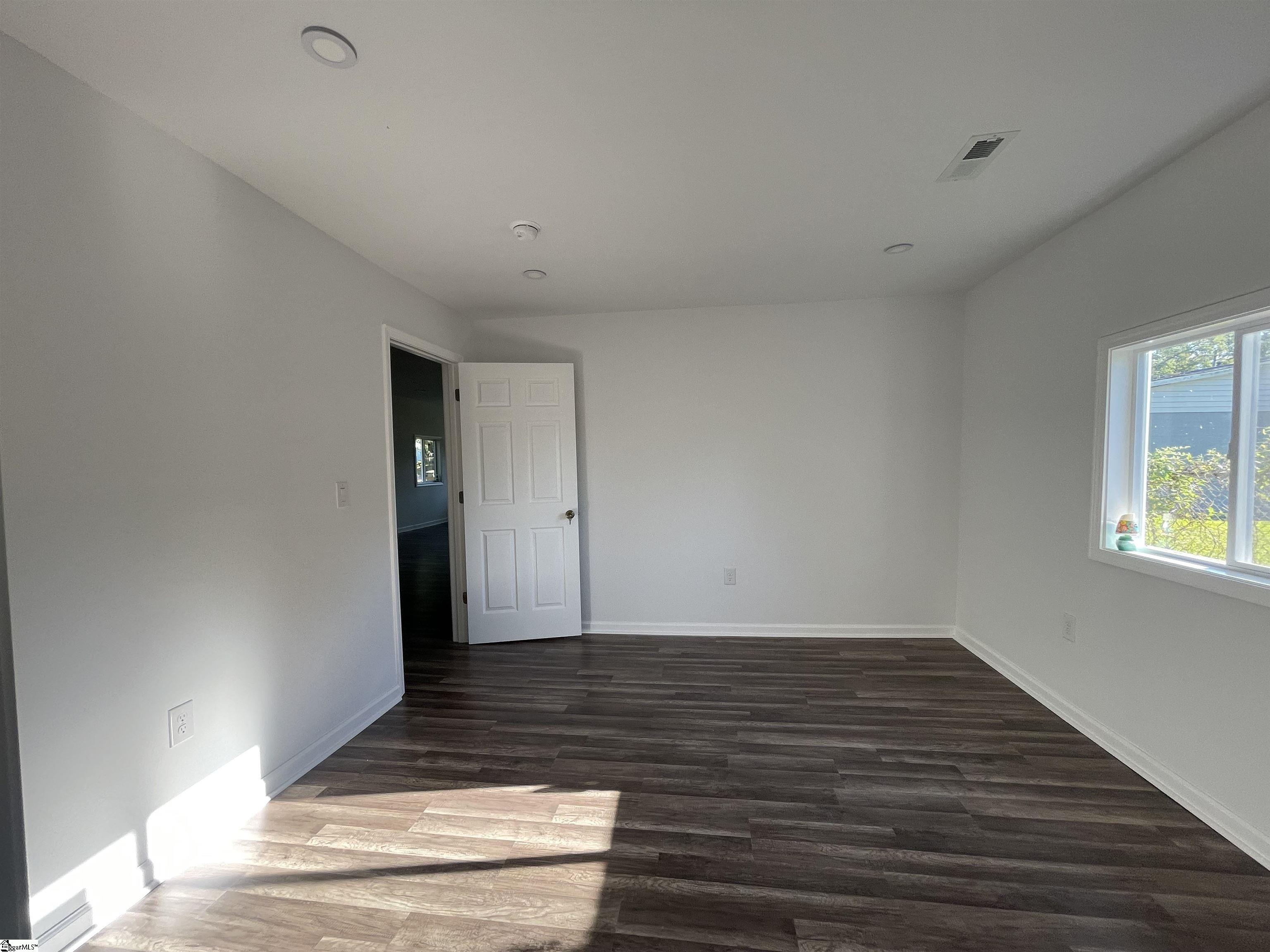 103 Mason Street Clinton, SC 29325 - Photo 6 of 17