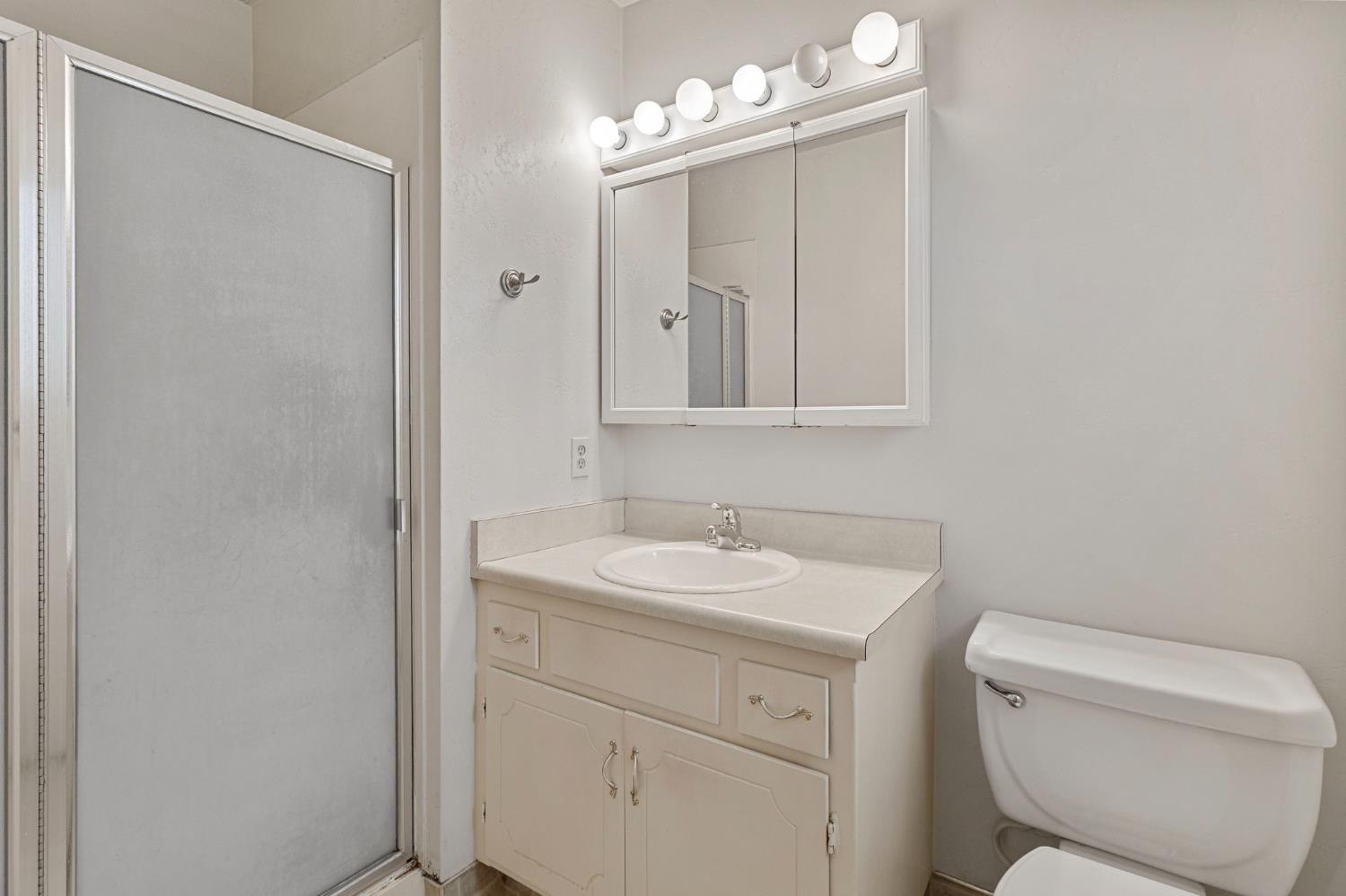 1428 Kent Way Modesto, CA 95355 - Photo 15 of 27