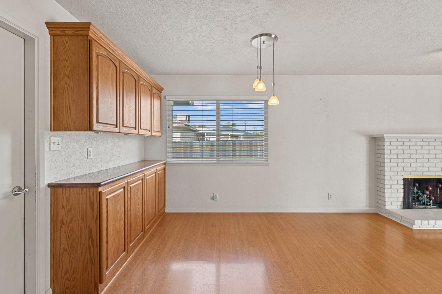 1428 Kent Way Modesto, CA 95355 - Photo 10 of 27