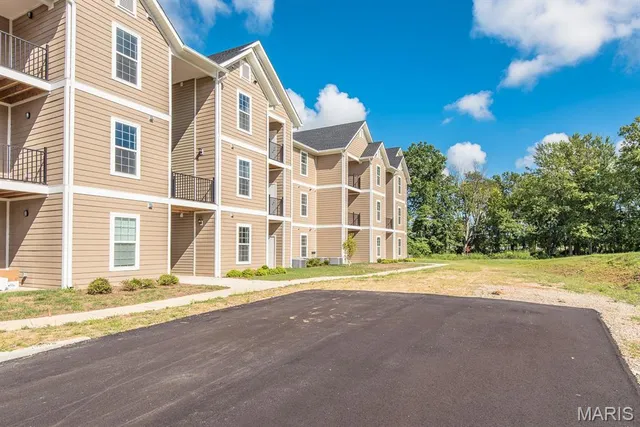 $1,450 | 126 Harmony Mdws Court, Dardenne Prairie, MO 63368