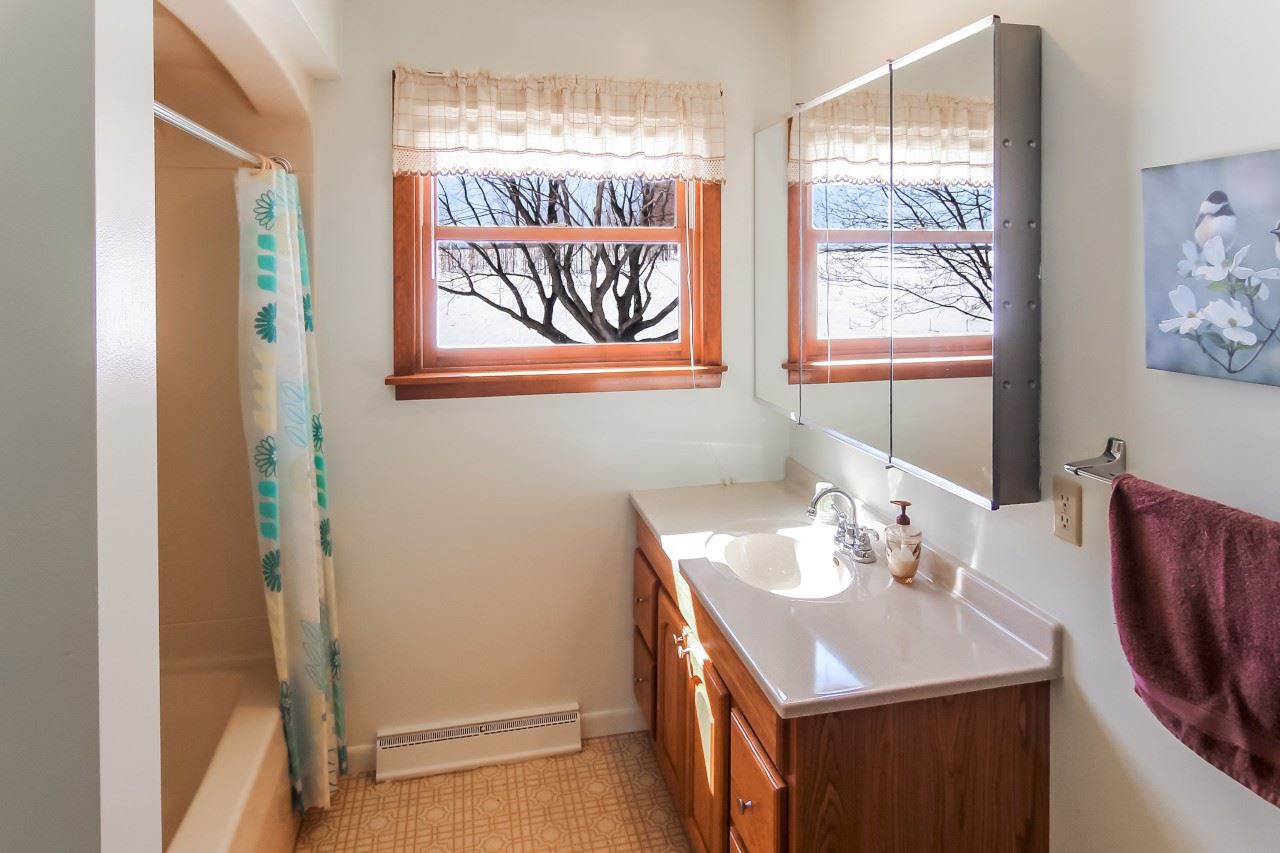 7425 Forest Lodge Road Traverse City, MI 49685 - Photo 14 of 32 1858419-13.JPG