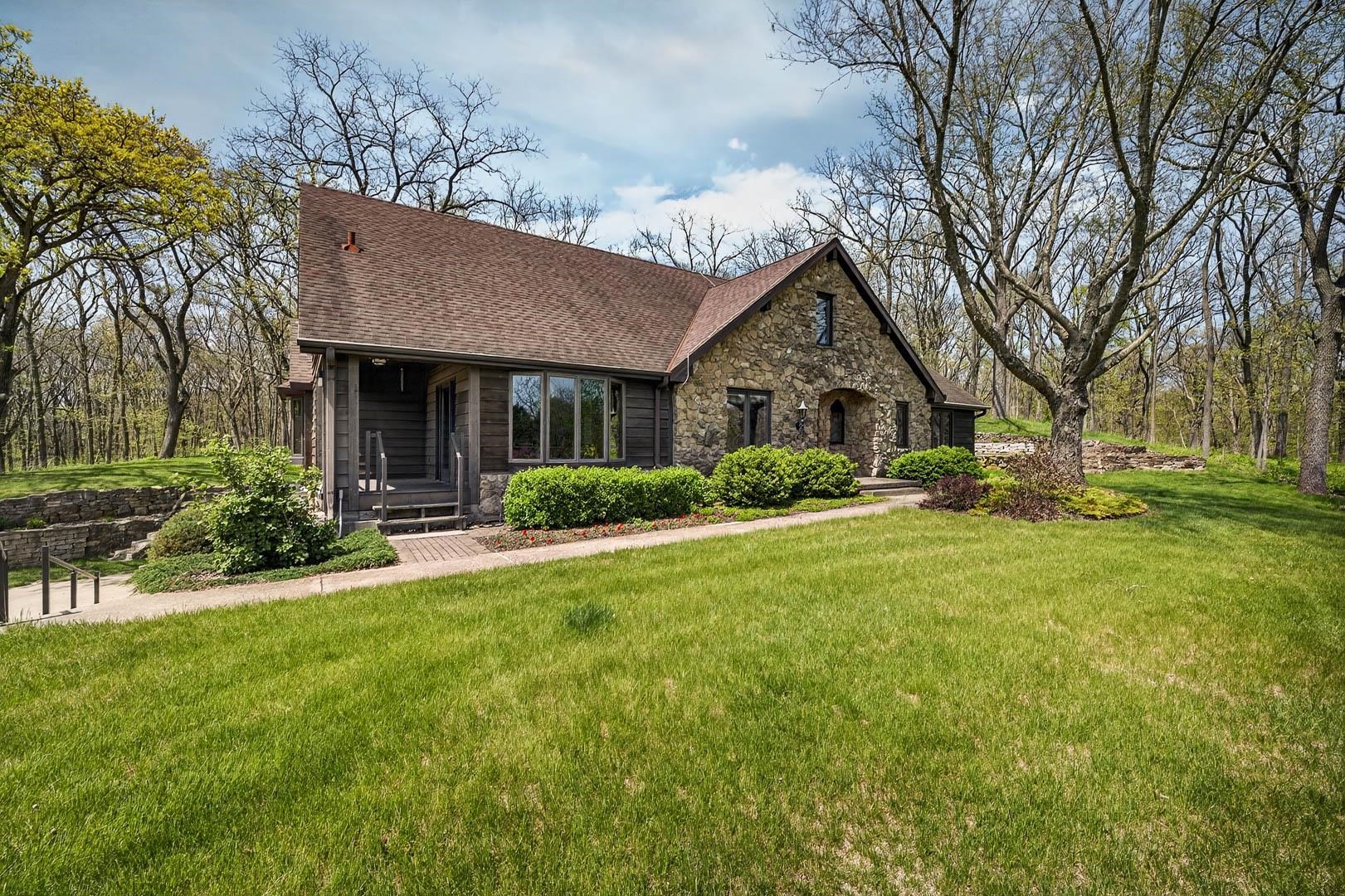 4802 Country Meadows Road Brooklyn, WI 53521 - Photo 6 of 89