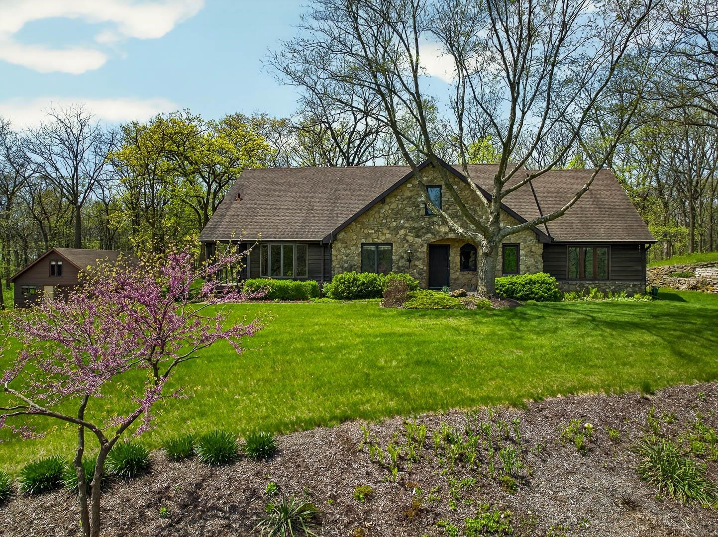 4802 Country Meadows Road Brooklyn, WI 53521 - Photo 10 of 89
