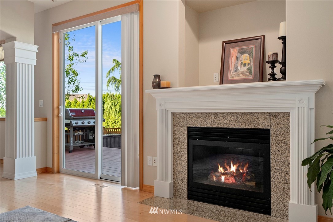 323 Quincy Avenue Northeast Renton, WA 98059 - Photo 15 of 37