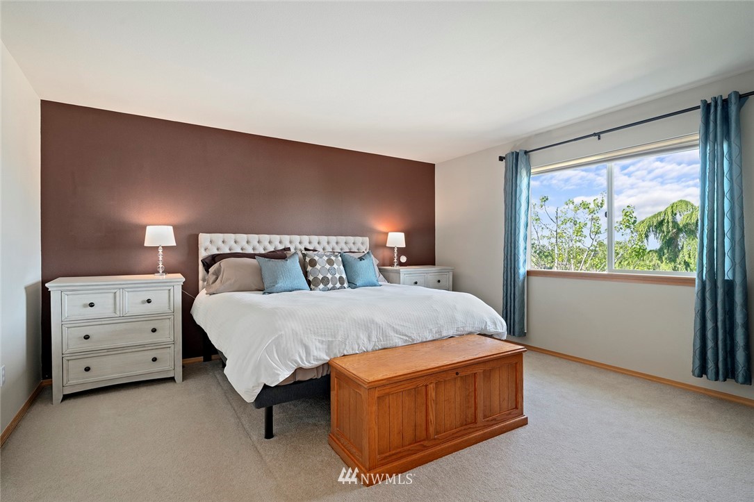 323 Quincy Avenue Northeast Renton, WA 98059 - Photo 20 of 37