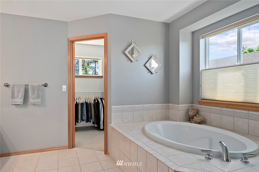 323 Quincy Avenue Northeast Renton, WA 98059 - Photo 23 of 37