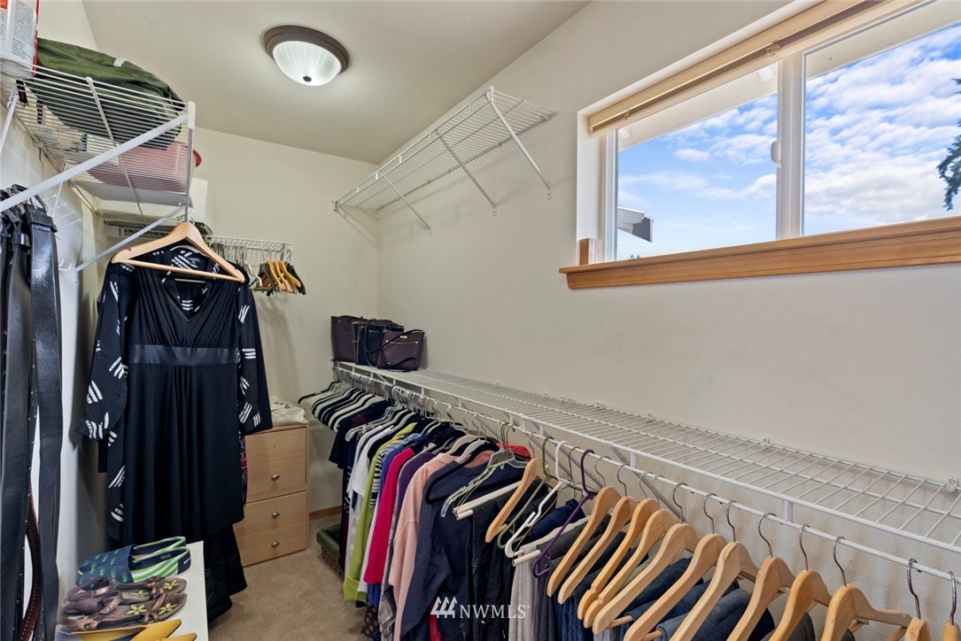 323 Quincy Avenue Northeast Renton, WA 98059 - Photo 24 of 37