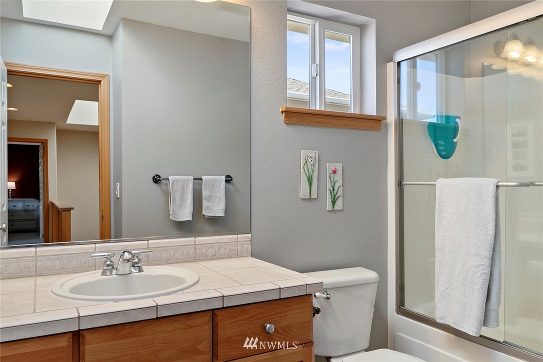 323 Quincy Avenue Northeast Renton, WA 98059 - Photo 30 of 37