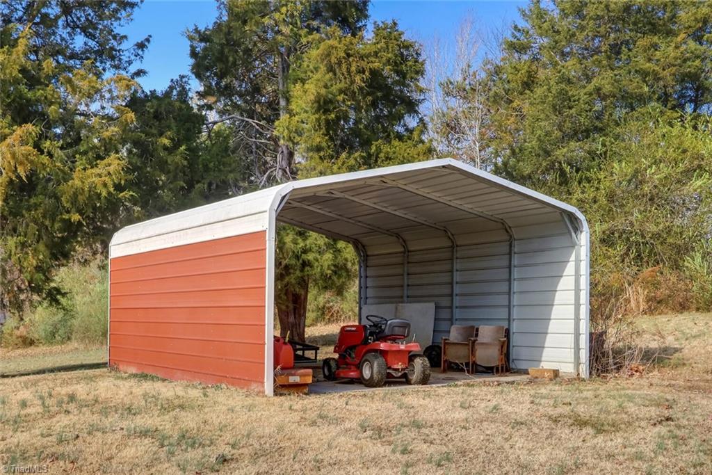 1520 Gibbs Road Reidsville, NC 27320 - Photo 28 of 30 Gallery Image 28