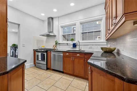 $699,900 | 480 28th Avenue North, St. Petersburg, FL 33704