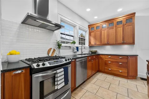 $699,900 | 480 28th Avenue North, St. Petersburg, FL 33704