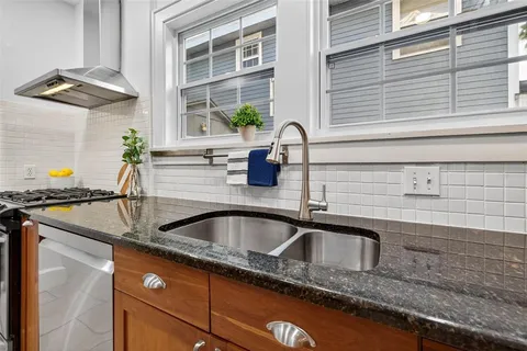 $699,900 | 480 28th Avenue North, St. Petersburg, FL 33704