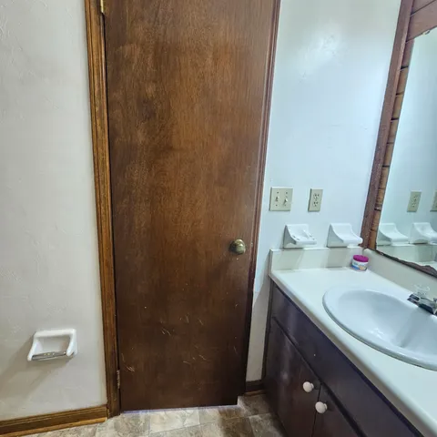 $1,050 | 1208 Hidden Place, Tallahassee, FL 32304