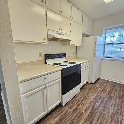 $1,050 | 1208 Hidden Place, Tallahassee, FL 32304