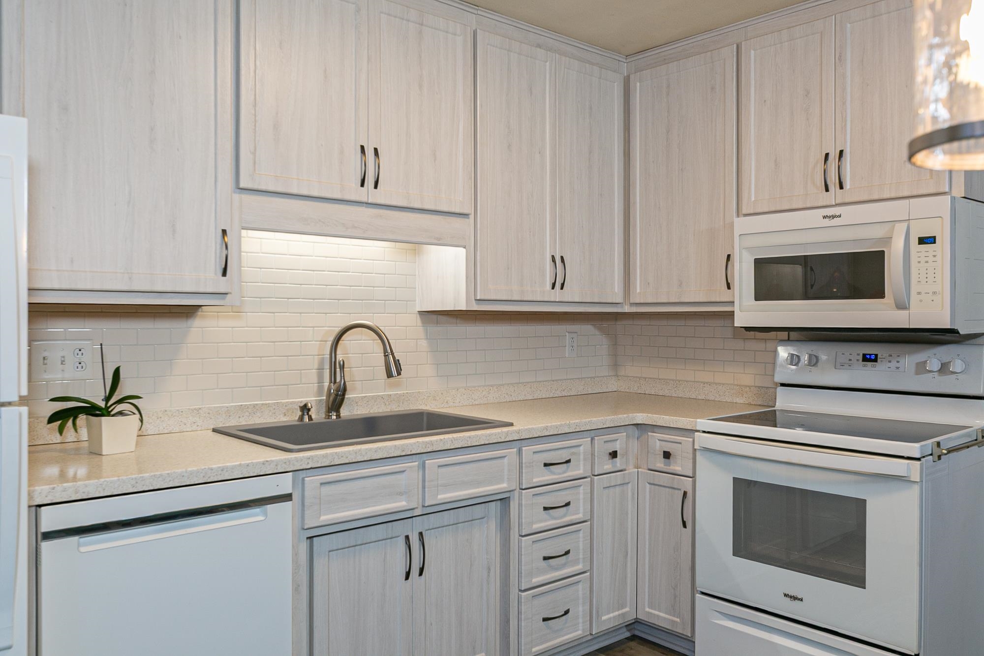 720 South Westhaven Place, Unit F Appleton, WI 54914 - Photo 9 of 21