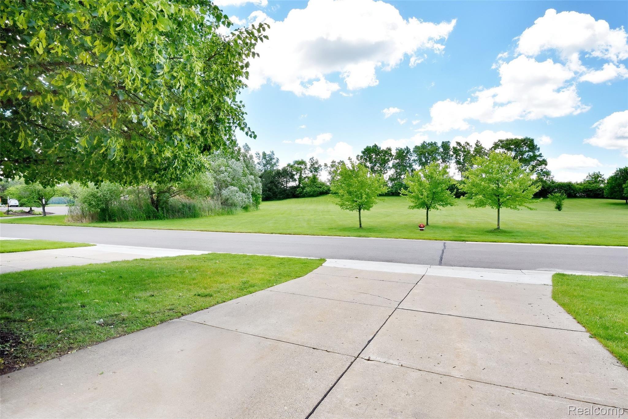 2259 Crystal Drive, Unit 32 Rochester, MI 48309 - Photo 2 of 37 2259 Crystal_02.JPG