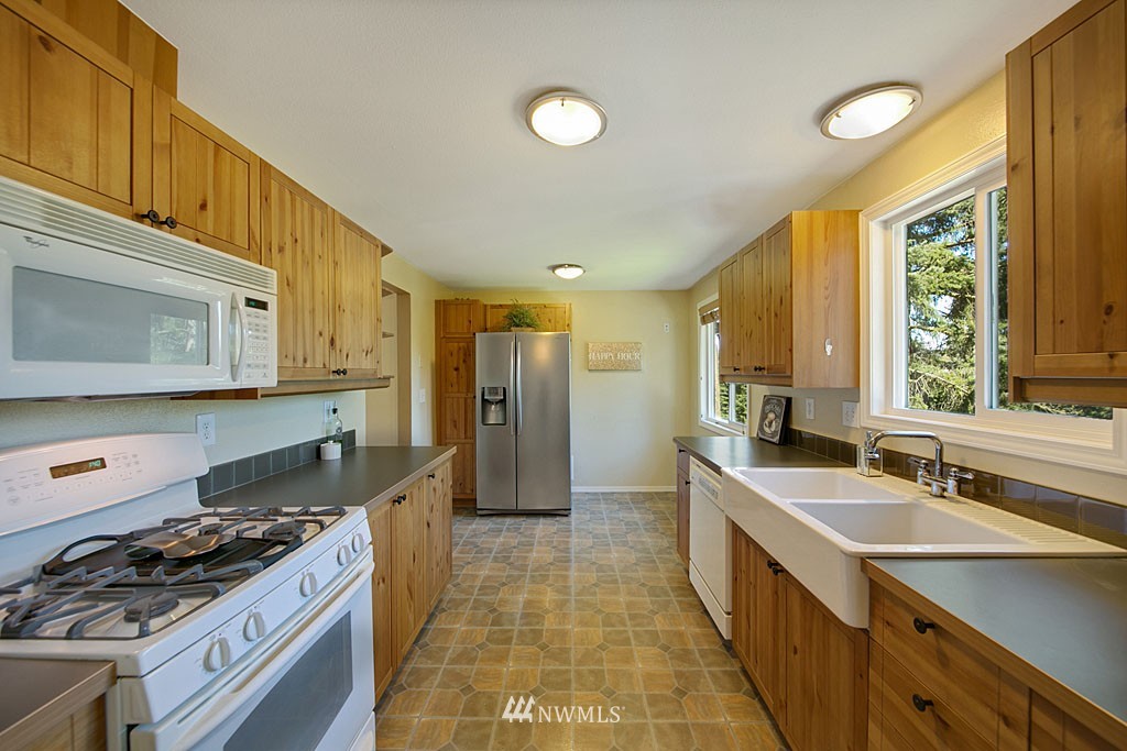 22023 5th Avenue West Bothell, WA 98021 - Photo 7 of 20