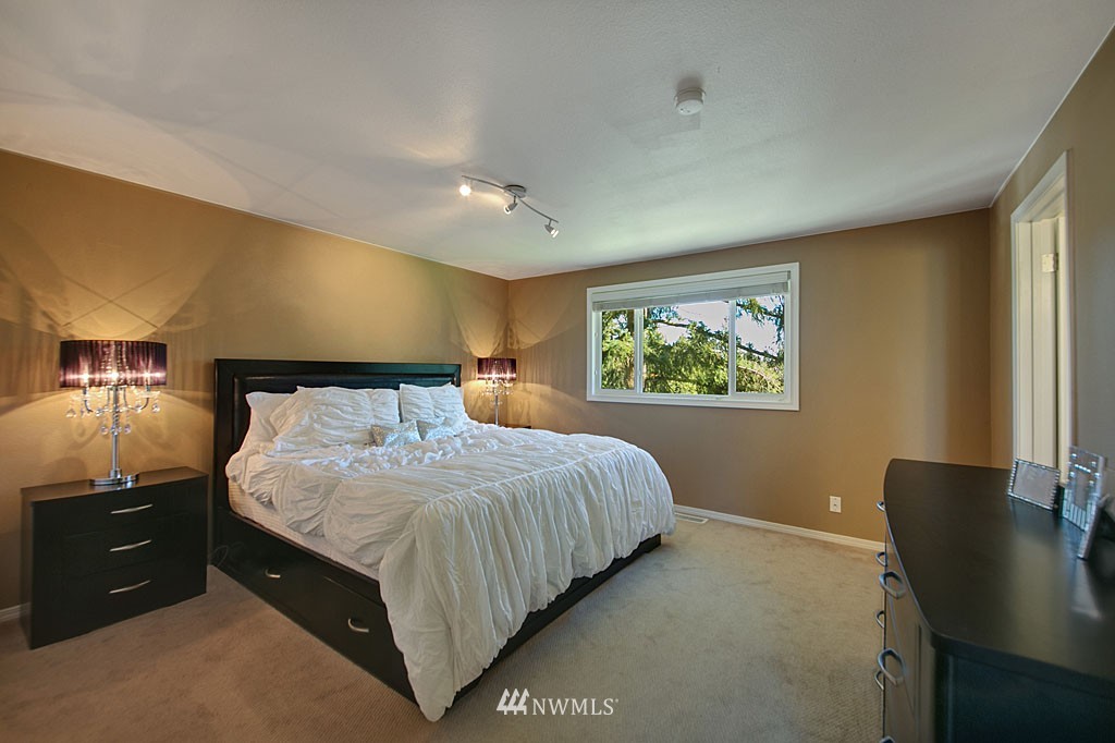22023 5th Avenue West Bothell, WA 98021 - Photo 9 of 20