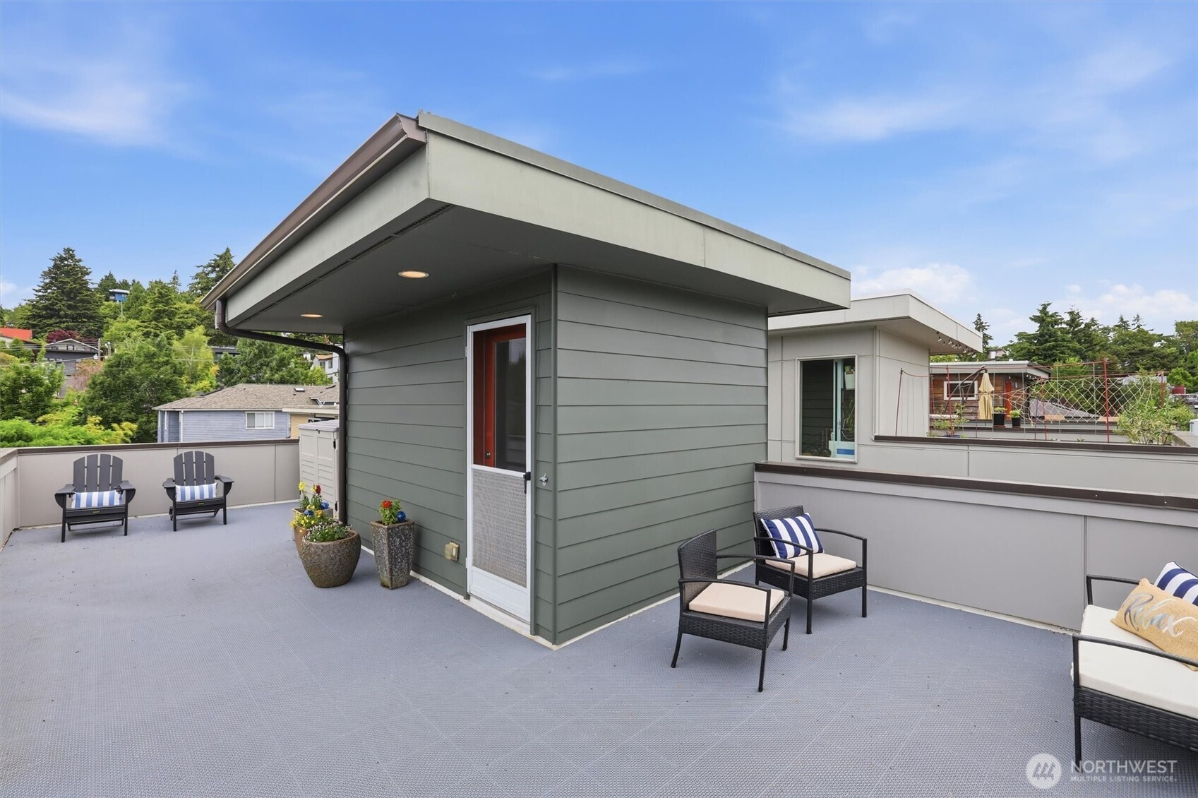 3655 Francis Avenue North Seattle, WA 98103 - Photo 23 of 32