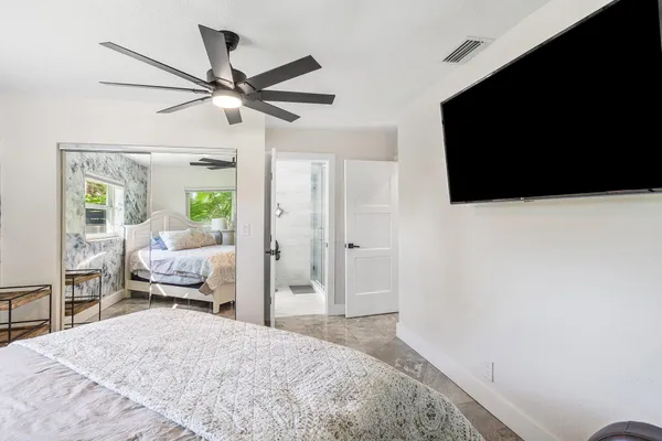 a view of a walk in closet