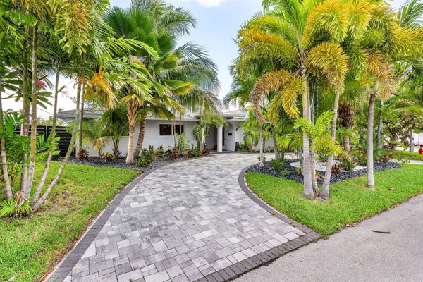 $1,575,000 | 2200 Southeast 9th Street, Pompano Beach, FL 33062