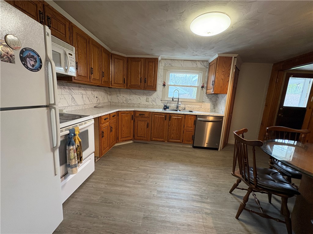 41 South Walnut Street Waterloo, NY 13165 - Photo 11 of 28